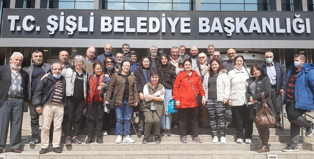 OKMEYDANI SAKİNLERİ ŞİŞLİ BELEDİYESİ’Nİ BASTI