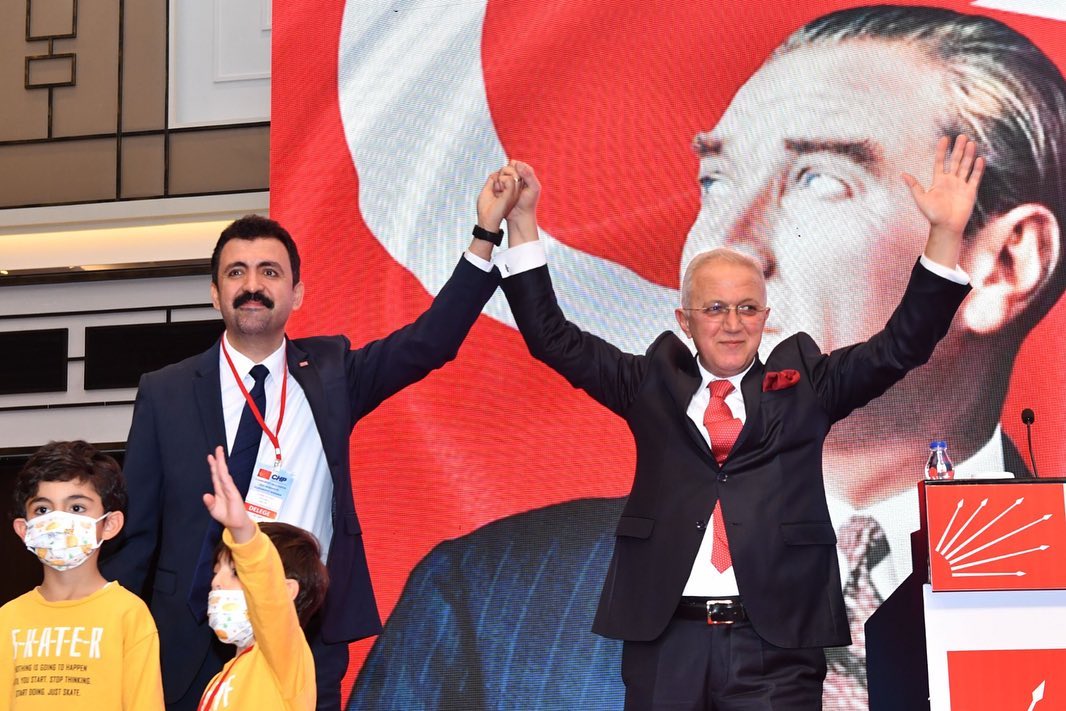 CHP ŞİŞLİ’NİN YENİ İLÇE BAŞKANI TAMER ÖZCANLI OLDU